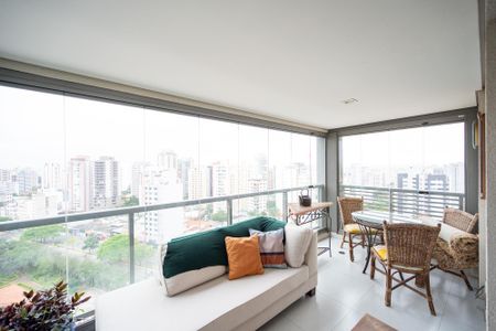 Apartamento à venda com 68m², 2 quartos e 2 vagas Apartamento à venda com 68m², 2 quartos e 2 vagasVaranda