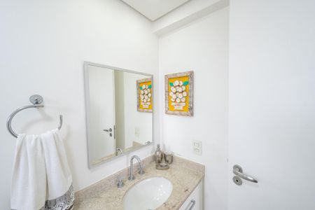 Apartamento à venda com 68m², 2 quartos e 2 vagas Apartamento à venda com 68m², 2 quartos e 2 vagasBanheiro da Suíte
