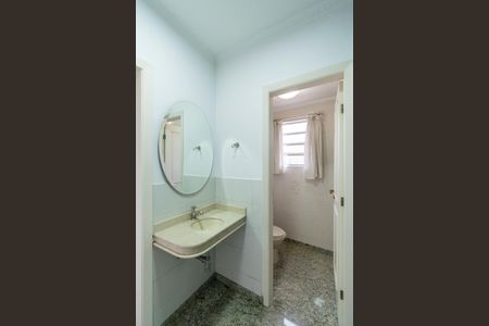 Casa à venda com 175m², 3 quartos e 2 vagasLavabo 