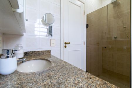 Casa à venda com 175m², 3 quartos e 2 vagasBanheiro da Suíte 