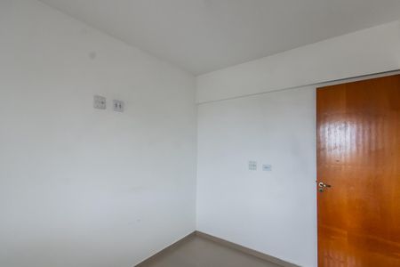 Quarto 1 de apartamento para alugar com 2 quartos, 48m² em Jardim Triana, São Paulo