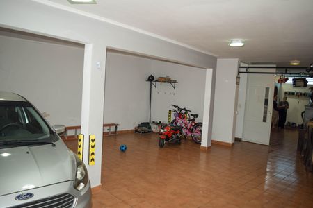 Casa para alugar com 342m², 4 quartos e 6 vagasÁrea comum