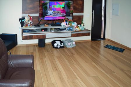 Casa para alugar com 342m², 4 quartos e 6 vagasSala