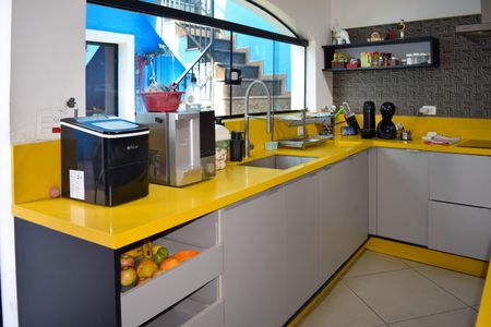 Casa para alugar com 342m², 4 quartos e 6 vagasCozinha