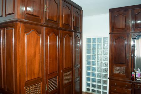 Casa para alugar com 342m², 4 quartos e 6 vagasQuarto 4