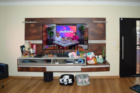 Casa para alugar com 342m², 4 quartos e 6 vagasSala