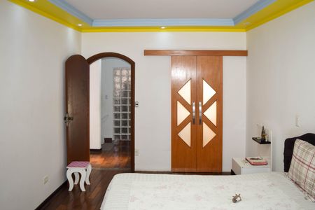 Casa para alugar com 342m², 4 quartos e 6 vagasQuarto 2