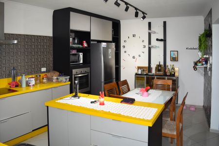 Casa para alugar com 342m², 4 quartos e 6 vagasCozinha