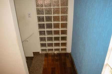 Casa para alugar com 342m², 4 quartos e 6 vagasCorredor externo