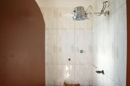 Casa para alugar com 342m², 4 quartos e 6 vagasBanheiro de serviço