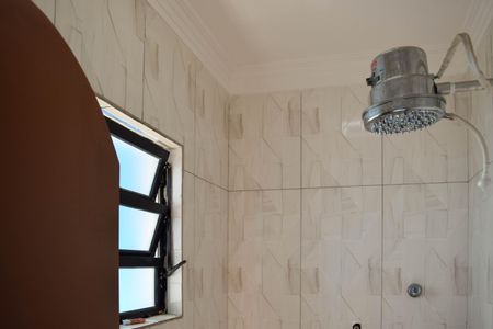 Casa para alugar com 342m², 4 quartos e 6 vagasBanheiro de serviço