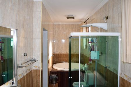 Casa para alugar com 342m², 4 quartos e 6 vagasBanheiro Suite