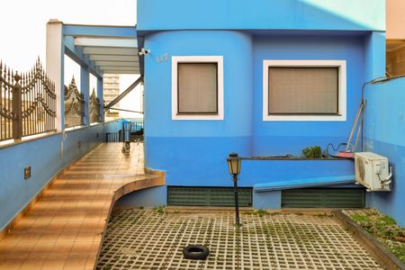 Casa para alugar com 342m², 4 quartos e 6 vagasFachada