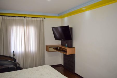 Casa para alugar com 342m², 4 quartos e 6 vagasQuarto 2