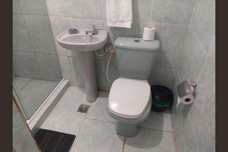 Casa para alugar com 40m², 2 quartos e sem vaga Casa para alugar com 40m², 2 quartos e sem vagaBanheiro