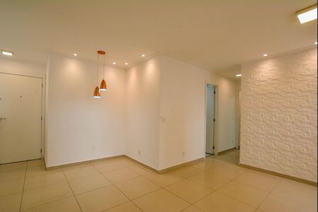 Sala de apartamento para alugar com 2 quartos, 73m² em Campestre, Santo André