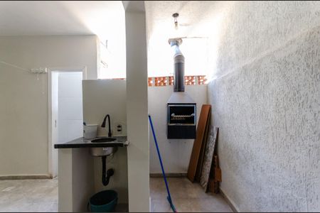 Casa para alugar com 140m², 3 quartos e 1 vaga Casa para alugar com 140m², 3 quartos e 1 vagaÁrea de Serviço 2