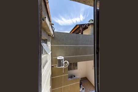 Casa para alugar com 140m², 3 quartos e 1 vaga Casa para alugar com 140m², 3 quartos e 1 vagaSuíte - Janela