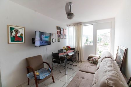 Apartamento à venda com 65m², 2 quartos e 1 vaga Apartamento à venda com 65m², 2 quartos e 1 vagaSala