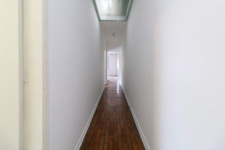 Casa à venda com 200m², 4 quartos e 3 vagasCorredor