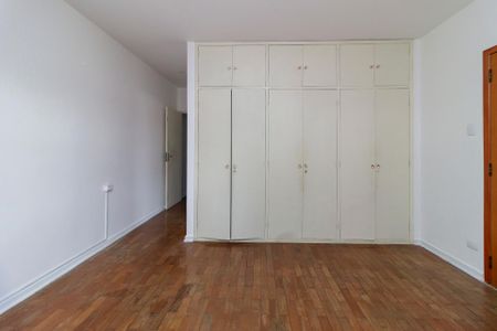 Casa à venda com 200m², 4 quartos e 3 vagasSuíte 1