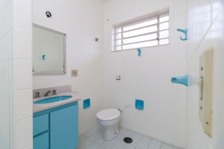 Casa à venda com 200m², 4 quartos e 3 vagasSuíte 2 - Banheiro