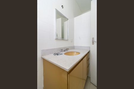 Casa à venda com 200m², 4 quartos e 3 vagasSuíte 3 - Banheiro