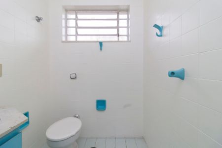 Casa à venda com 200m², 4 quartos e 3 vagasSuíte 2 - Banheiro