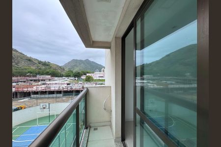 Apartamento para alugar com 75m², 2 quartos e 1 vaga Apartamento para alugar com 75m², 2 quartos e 1 vagaSacada Quarto