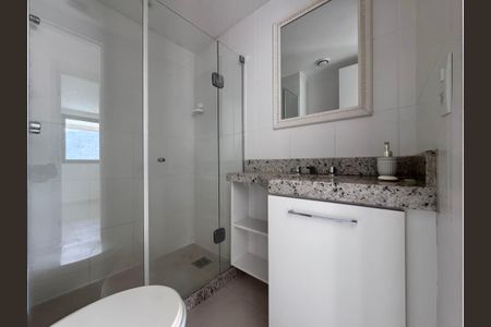 Apartamento para alugar com 75m², 2 quartos e 1 vaga Apartamento para alugar com 75m², 2 quartos e 1 vagaBanheiro