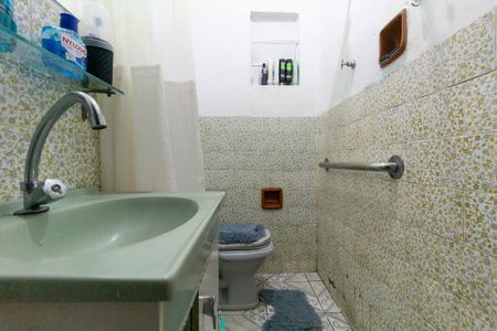 Casa à venda com 404m², 6 quartos e 2 vagas Casa à venda com 404m², 6 quartos e 2 vagasCasa 2: Banheiro