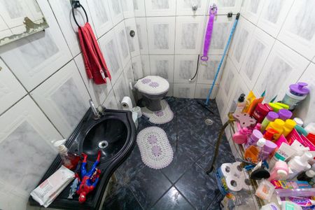 Casa à venda com 404m², 6 quartos e 2 vagas Casa à venda com 404m², 6 quartos e 2 vagasCasa 1: Banheiro