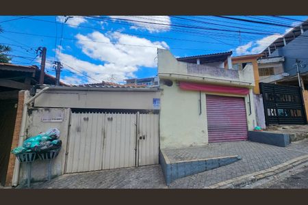 Casa à venda com 404m², 6 quartos e 2 vagas Casa à venda com 404m², 6 quartos e 2 vagasFachada