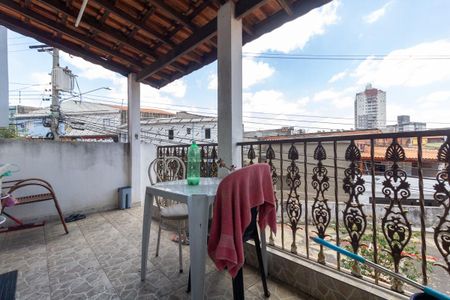 Casa à venda com 404m², 6 quartos e 2 vagas Casa à venda com 404m², 6 quartos e 2 vagasCasa 3: Varanda
