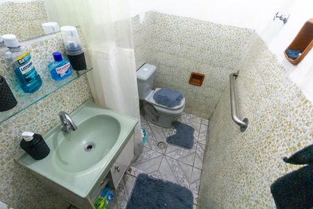 Casa à venda com 404m², 6 quartos e 2 vagas Casa à venda com 404m², 6 quartos e 2 vagasCasa 2: Banheiro