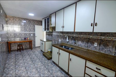 Apartamento para alugar com 120m², 3 quartos e sem vagaCozinha