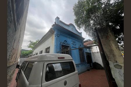 Casa à venda com 660m², 5 quartos e 6 vagas Casa à venda com 660m², 5 quartos e 6 vagasFachada