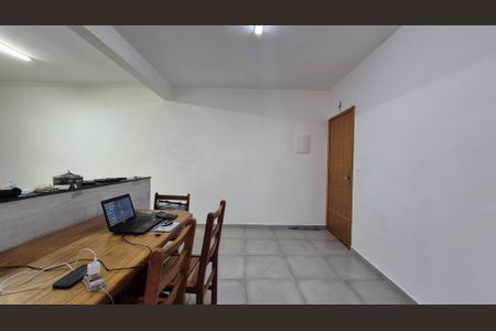 Apartamento para alugar com 70m², 2 quartos e 1 vagaSala