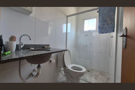 Apartamento para alugar com 70m², 2 quartos e 1 vagaBanheiro da suíte