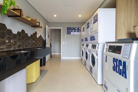 Studio para alugar com 34m², 1 quarto e sem vaga Studio para alugar com 34m², 1 quarto e sem vagaÁrea comum