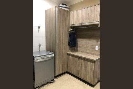 Casa para alugar com 226m², 4 quartos e 4 vagas