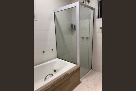 Casa para alugar com 226m², 4 quartos e 4 vagas