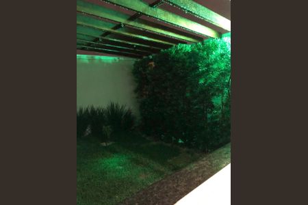 Casa para alugar com 226m², 4 quartos e 4 vagas