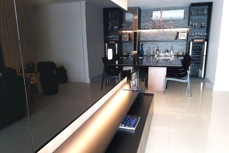 Apartamento à venda com 118m², 4 quartos e 2 vagas