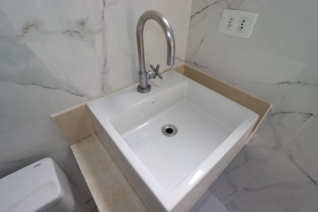Apartamento para alugar com 59m², 2 quartos e 1 vagaBanheiro - Pia