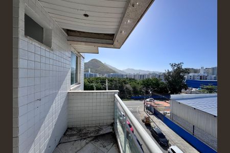 Apartamento à venda com 46m², 2 quartos e 1 vaga Apartamento à venda com 46m², 2 quartos e 1 vaga Varanda