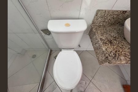 Apartamento à venda com 46m², 2 quartos e 1 vaga Apartamento à venda com 46m², 2 quartos e 1 vagaBanheiro