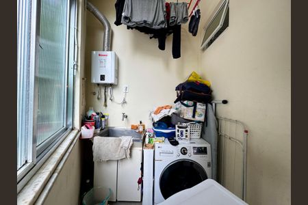 Apartamento à venda com 118m², 2 quartos e 1 vagaÁrea de Serviço