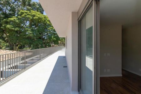 Casa à venda com 371m², 4 quartos e 6 vagas
