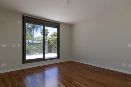 Casa à venda com 371m², 4 quartos e 6 vagas